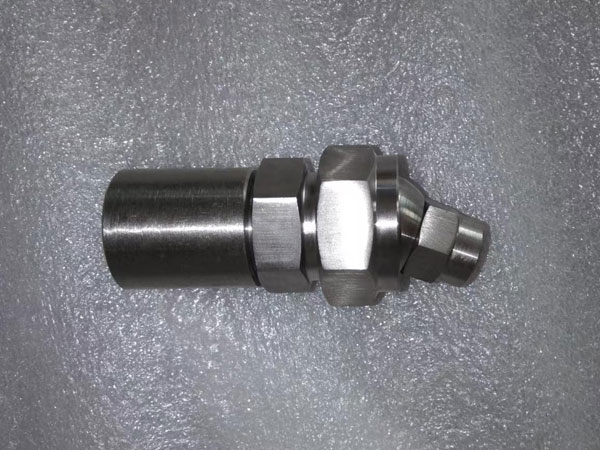 萬(wàn)向球接頭，調節噴嘴噴水方向